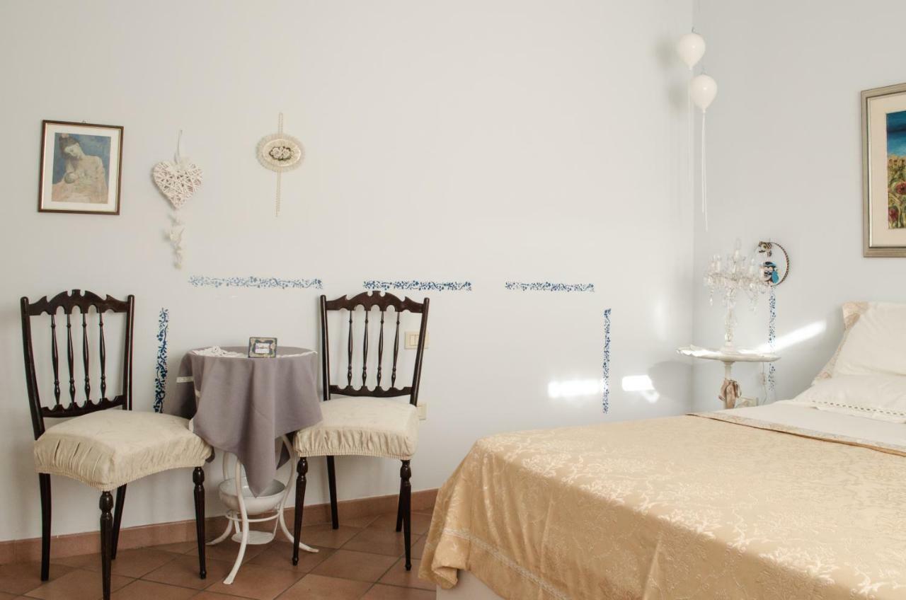 Tre Civette Sul Como Bed & Breakfast Cartoceto Exterior photo